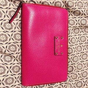 Kate Spade zip up wallet